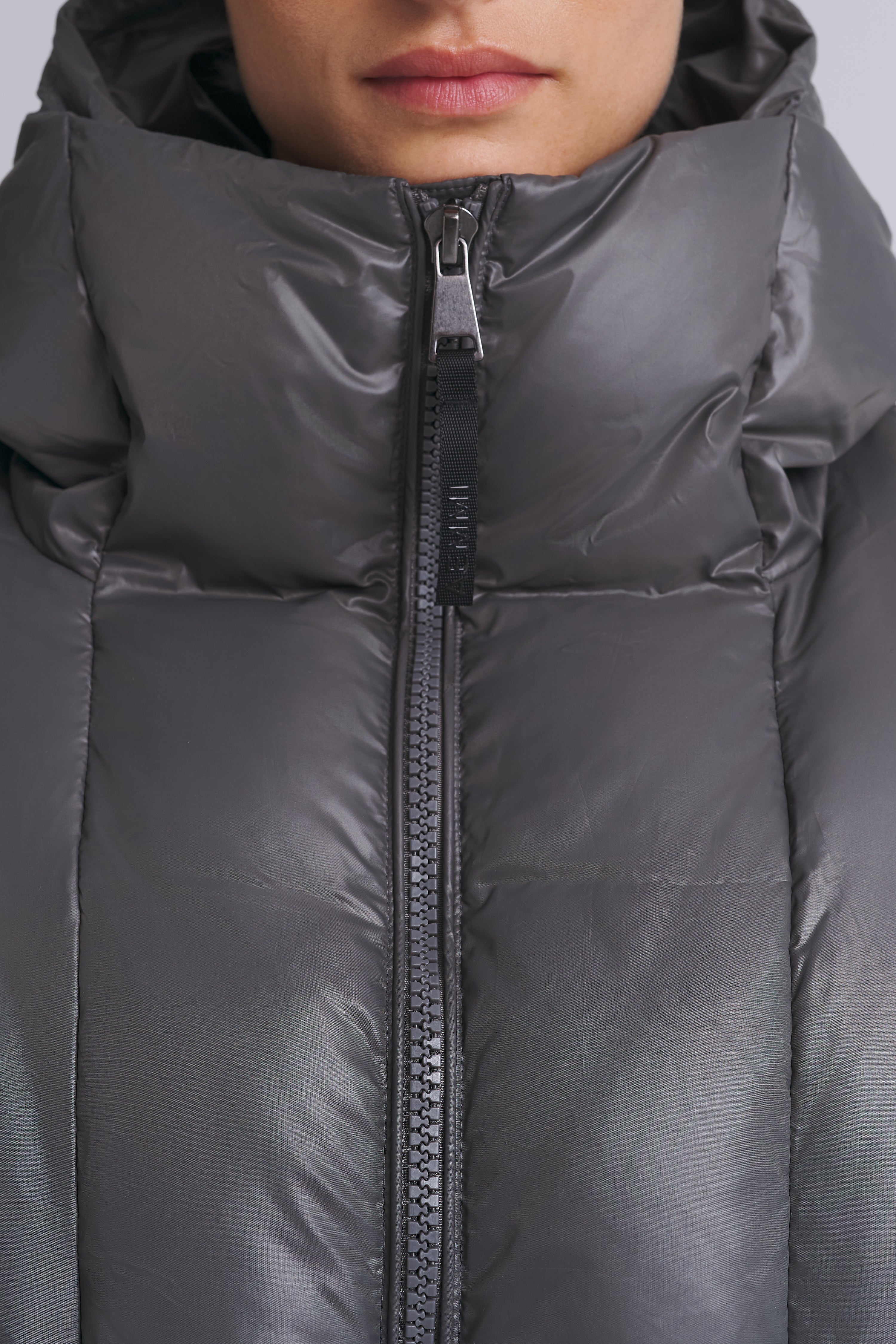 OVERSIZED PUFFER JACKET  02