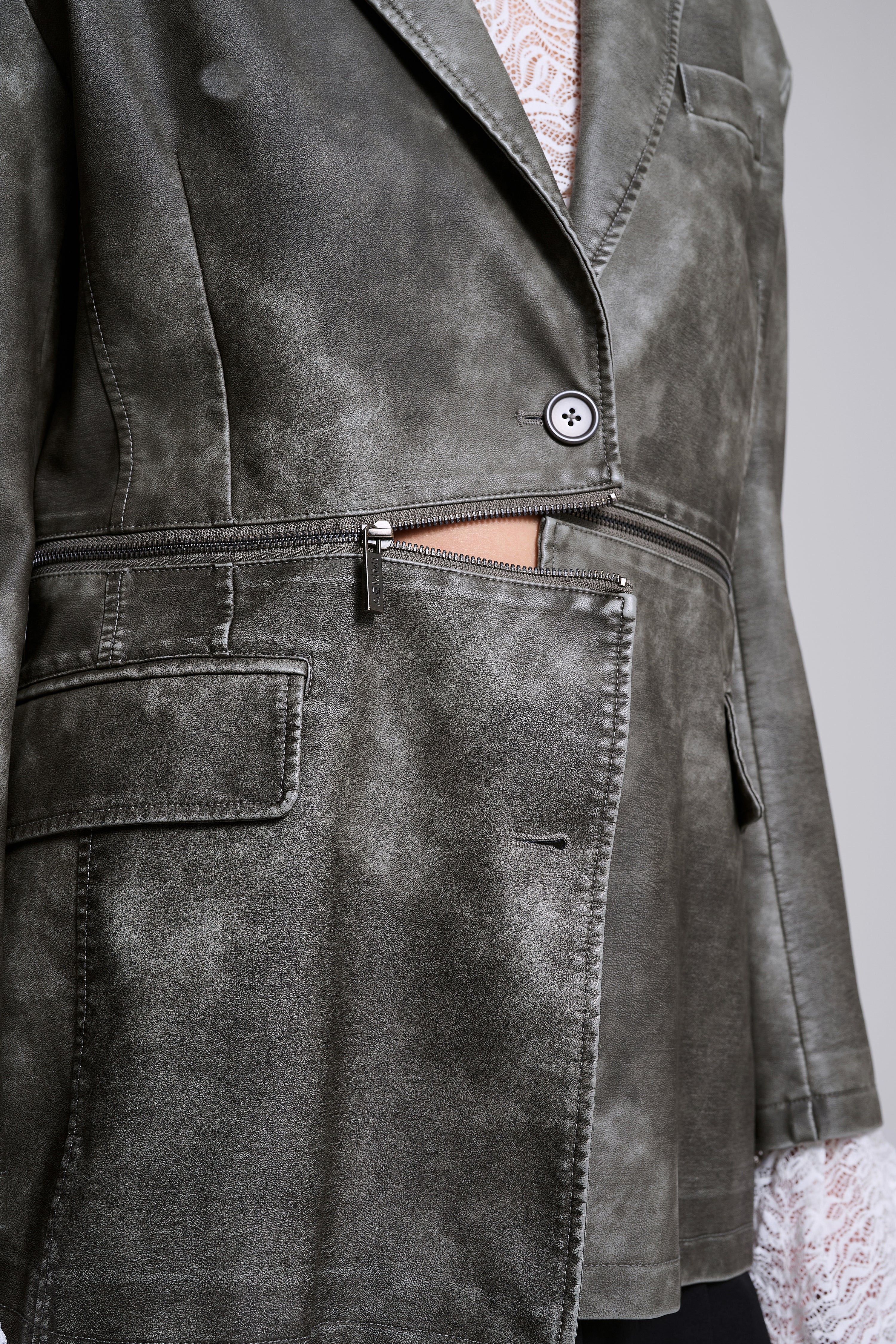 FAUX LEATHER ZIP BLAZER 2-in-1