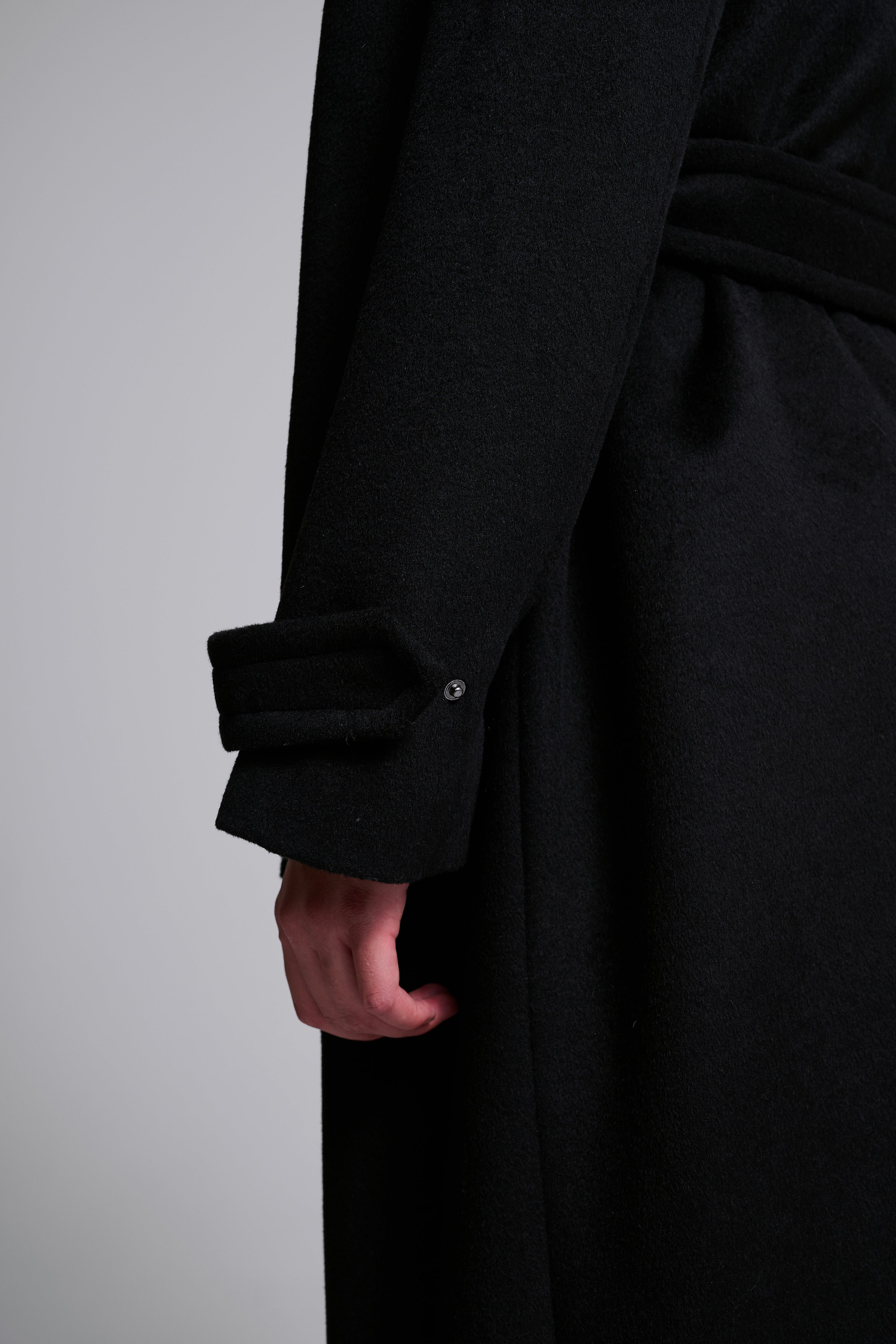 DOUBLE BREASTED OVERSIZED WOOL COAT 01