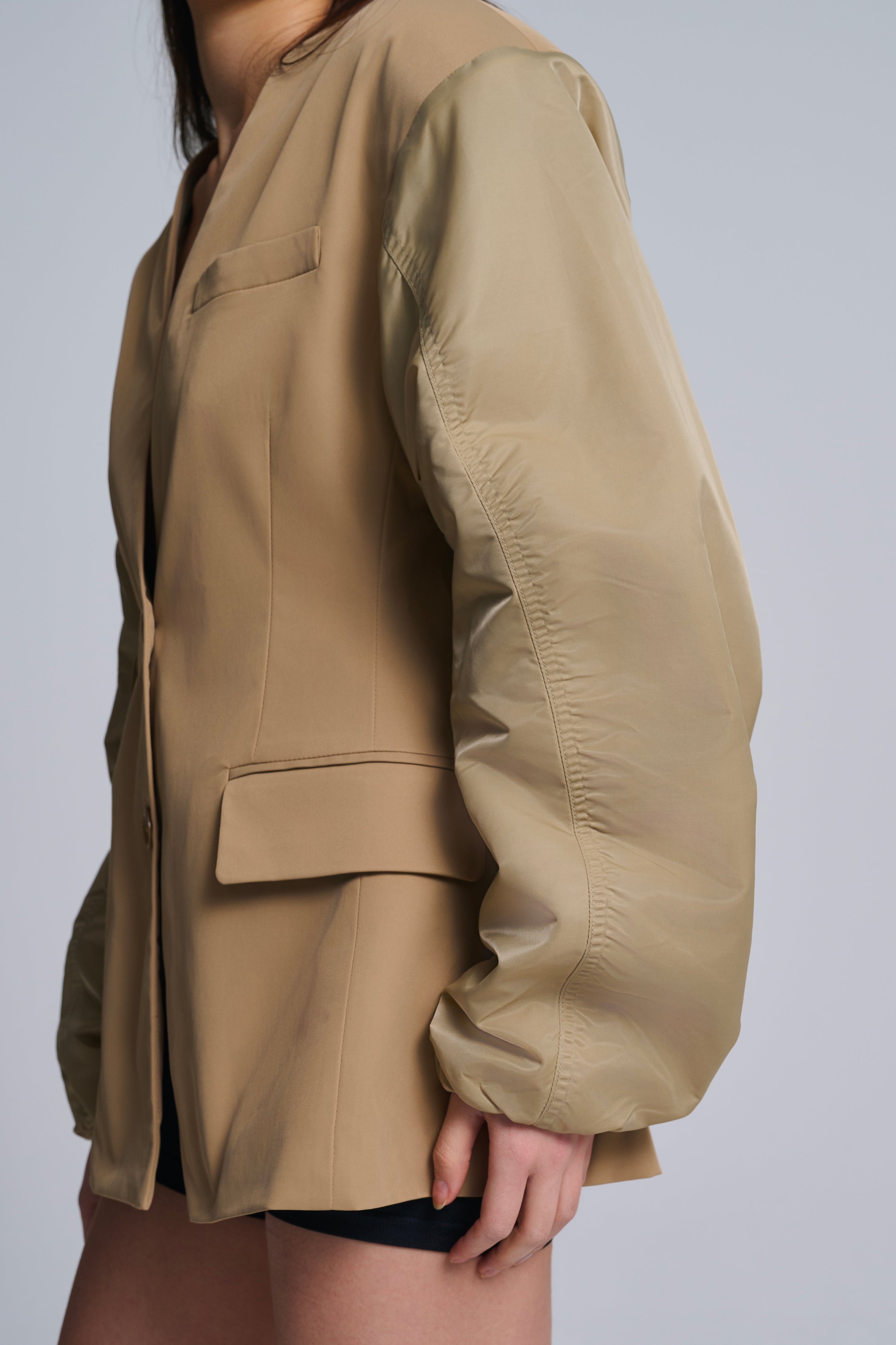 BLAZER WITH RUFFED SLEEVES