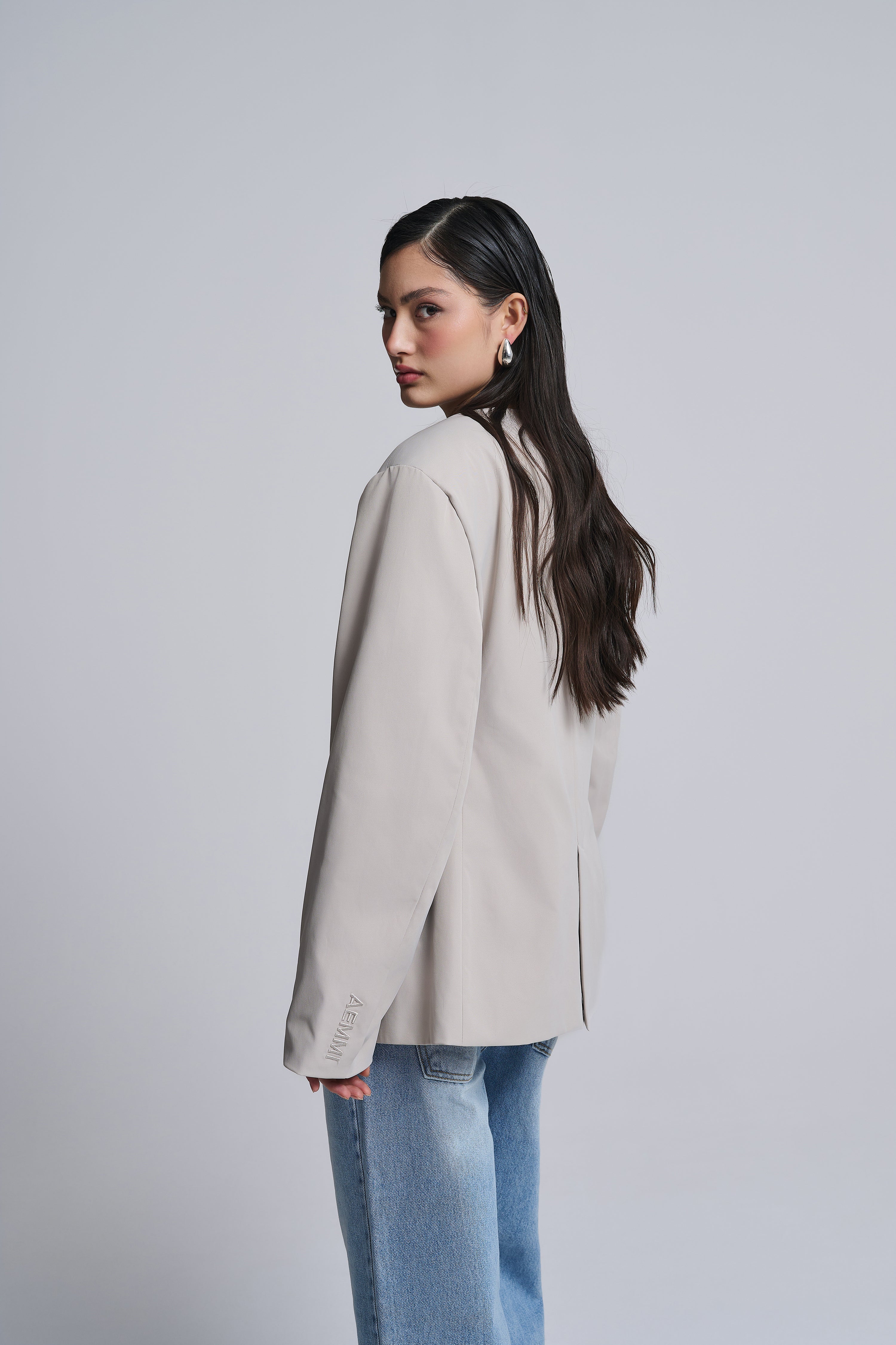 BLAZER WITH TIE FASTENING