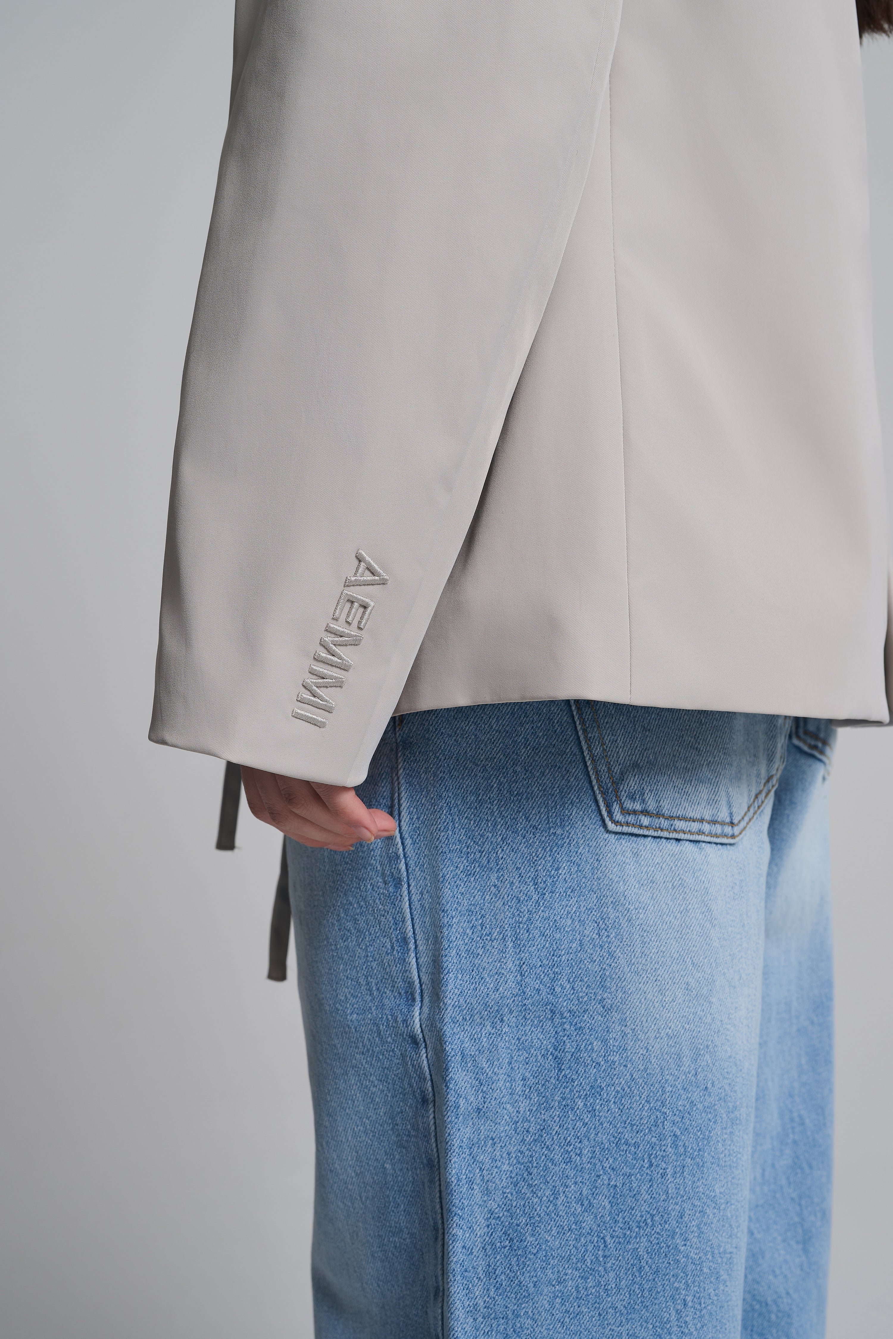 BLAZER WITH TIE FASTENING
