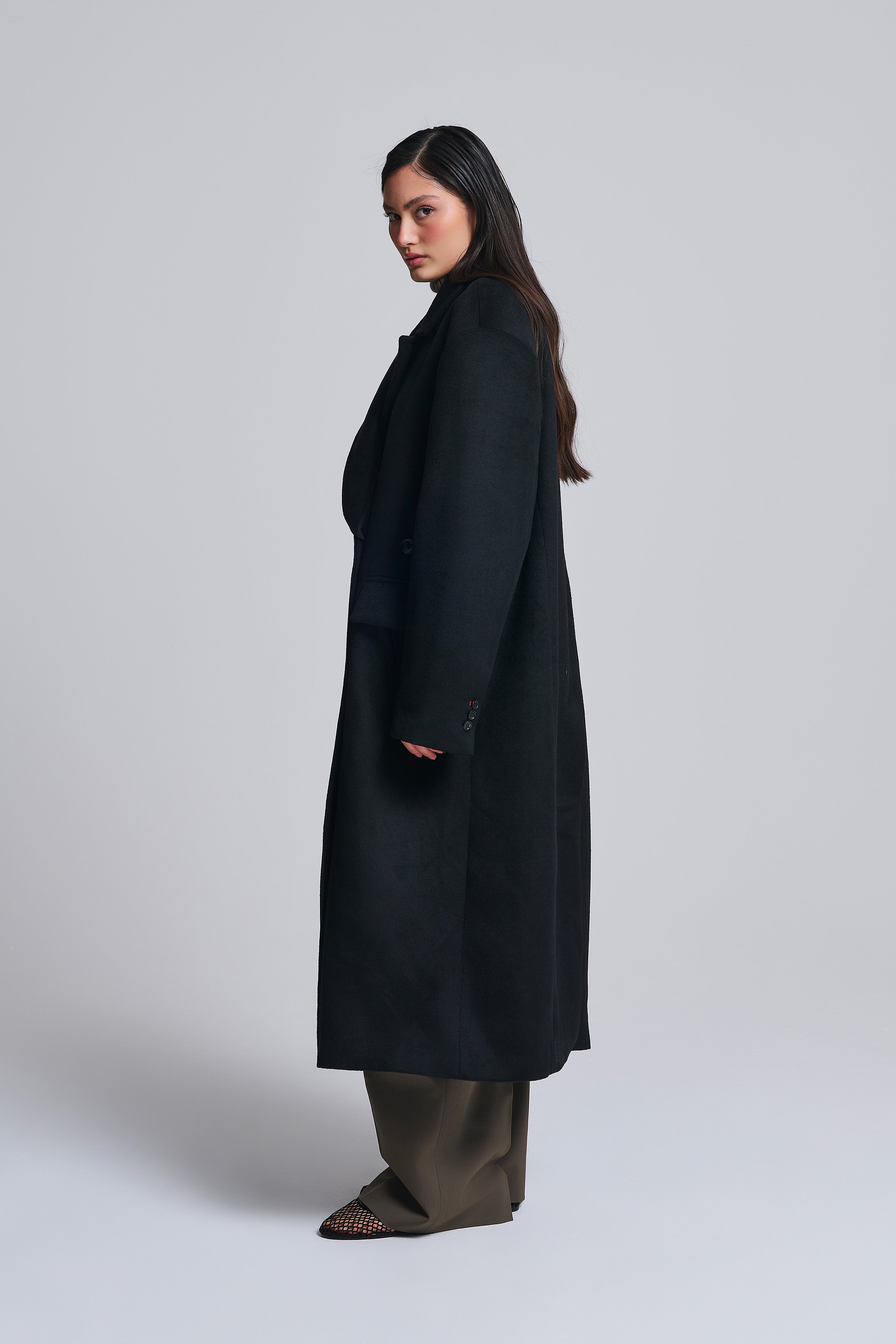 WOOL COAT WITH DETACHABLE COLLAR