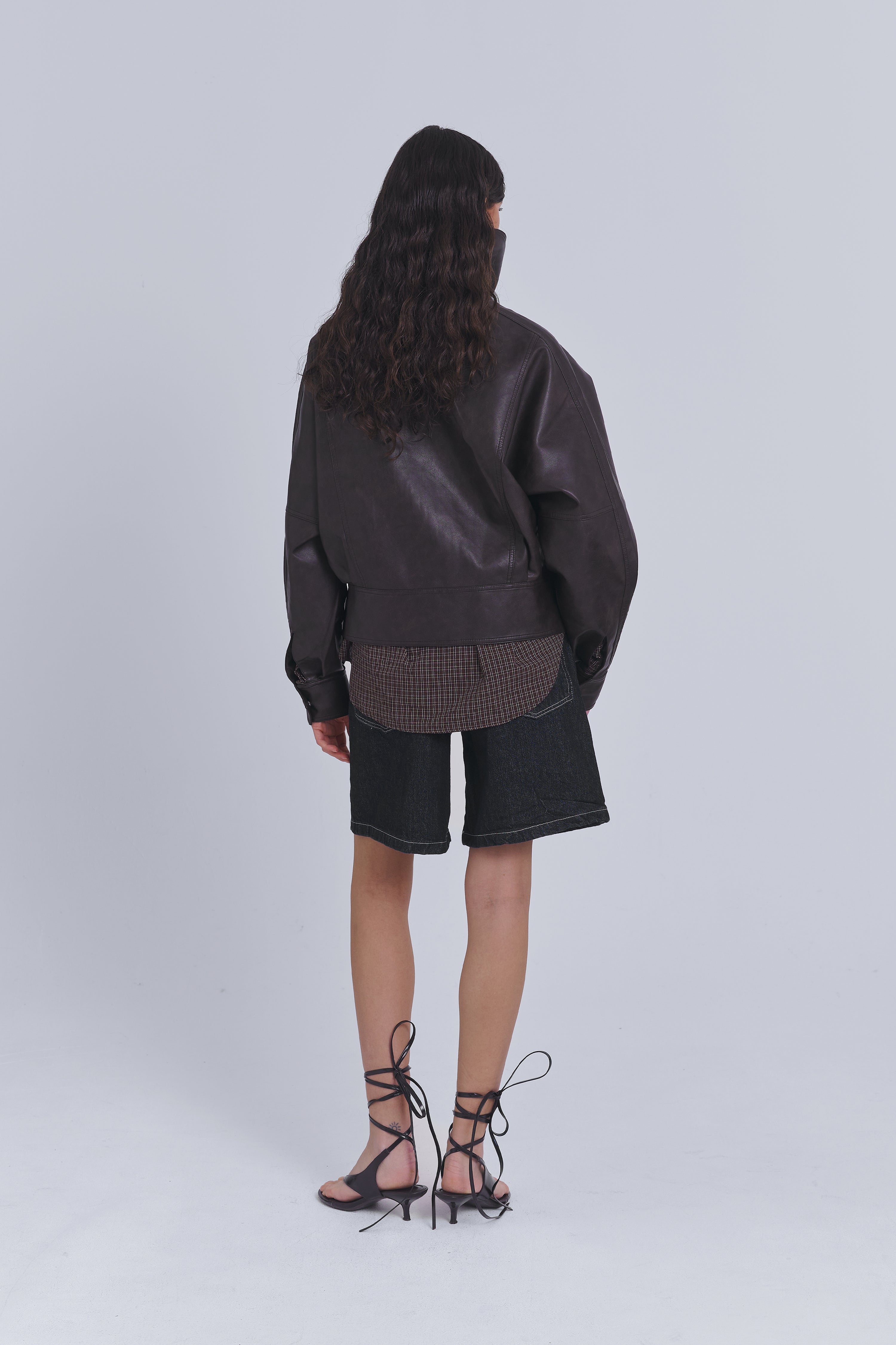 05 / OVERSIZED FAUX LEATHER JACKET