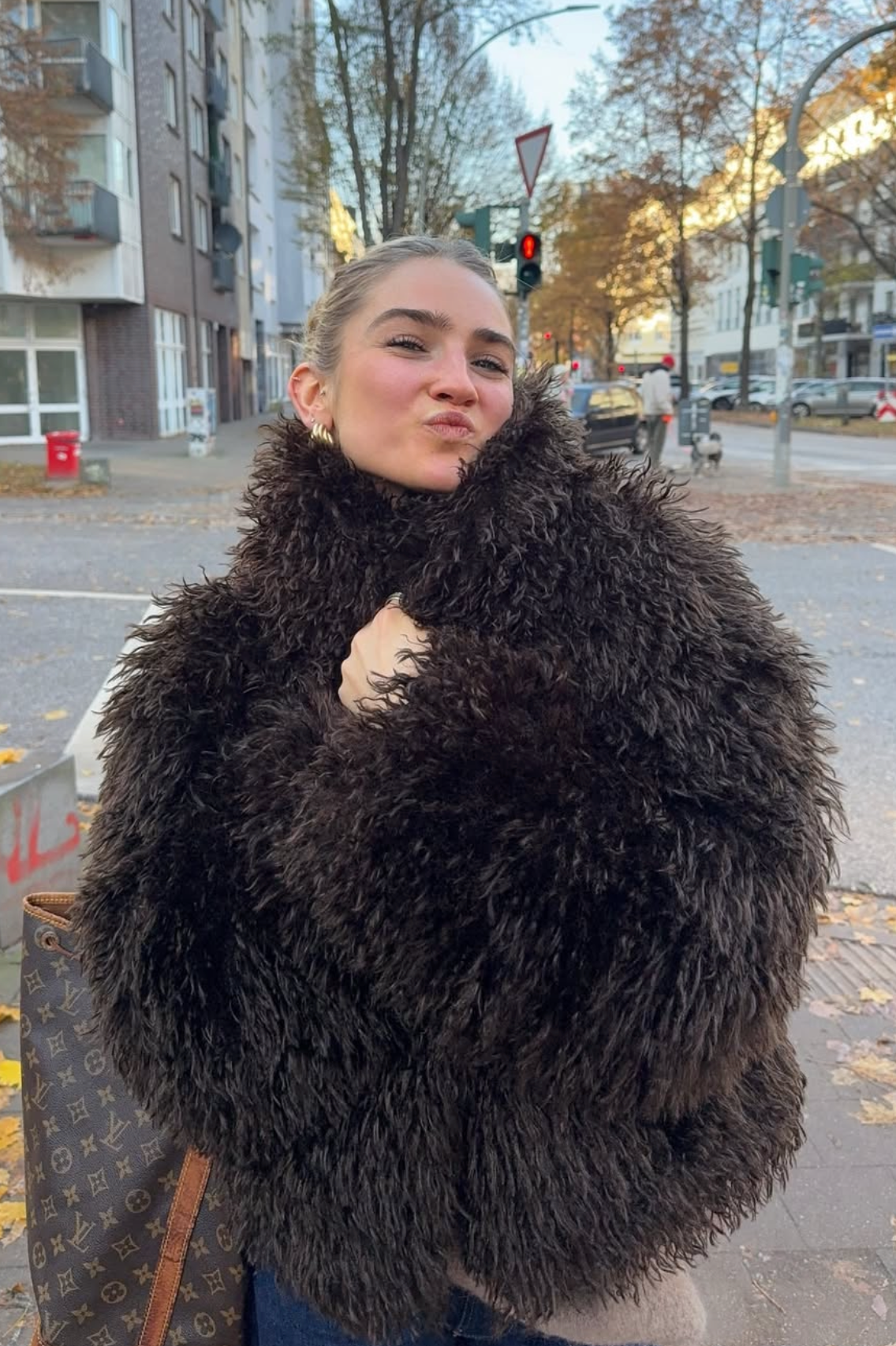 08 / FURRY FAUX FUR JACKET